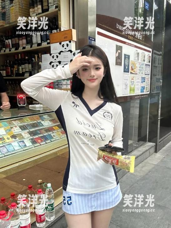 丽柜-文静 丽柜 - 私拍佳作:文静与丽柜典藏的经典套图碰撞出视觉盛宴.txt