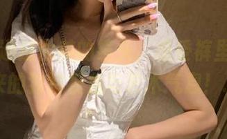 丽柜 – 通过由美的镜头,感受裤里丝写真带来的独特视角与艺术气息!.txt