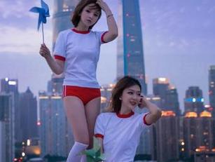 绝美瞬间！乔依丝白衬衫写真合集，捕捉优雅与从容的每一刻.txt