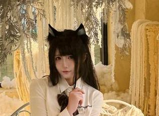 九曲Jean出镜，玉玲珑闪耀：带你走进这位博主的写真作品合集.txt