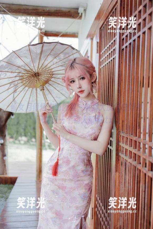 仙女月倾情定制图集，捕捉大凤纯白婚纱下的每一个动人瞬间.txt