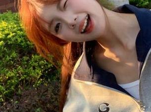 微密圈 – 穿越光影的俏妞qiaoniu66：战神皮靴的绝妙图片合集，记录美丽的瞬间与回忆！.txt