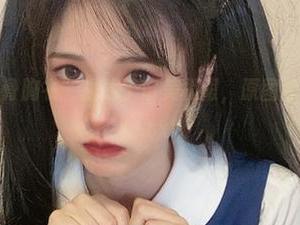 倦倦喵的“鱼骨胸衣”挑战了审美极限，原图和图包立即上架！.txt
