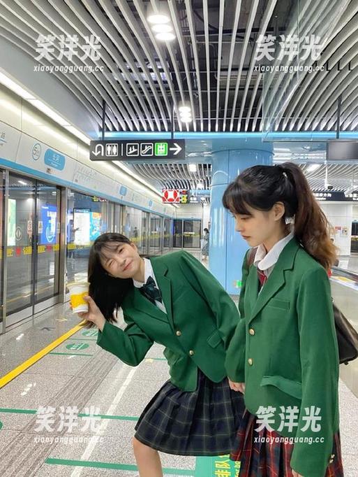 克拉女神 - 宋黛温柔写真：一组让人陶醉的唯美套图集.txt