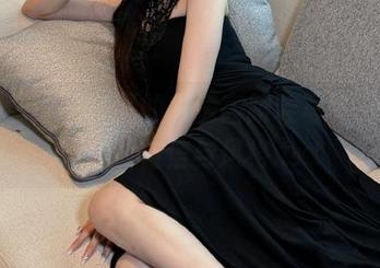 克拉女神 – 江琴的私房高跟鞋写真，展现出你的自信与风格.txt
