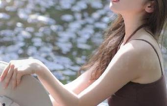 克拉女神 – 汤怡美脚合集曝光，尽享她的独特魅力与精美图包！.txt