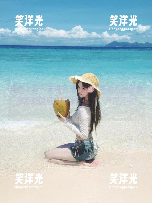 克拉女神 - 菲菲在海滩的比基尼私拍图集：探索她的风格与独特魅力，尽在其中！.txt