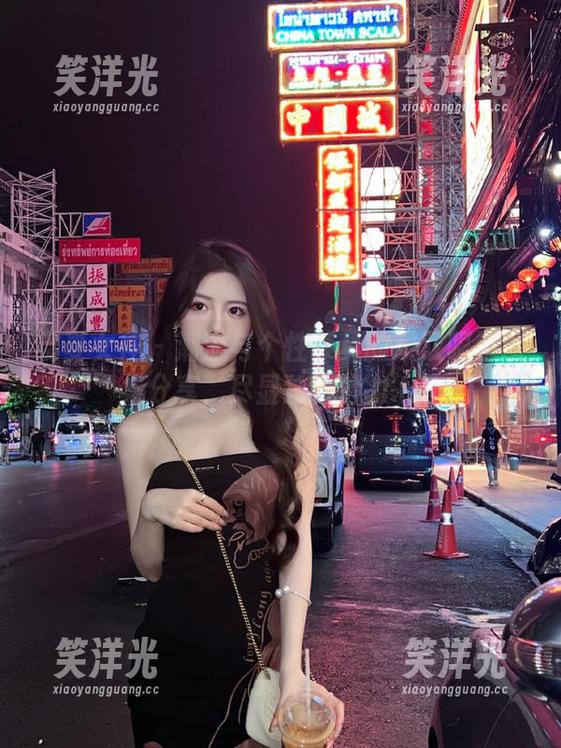 初夏女神-双双 初夏女神 - 潮流与个性兼具的双双眼镜图集分享,尽显独特魅力.txt