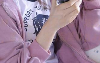 初夏女神 – 点点油亮写真集，精选灵感呈现，艺术与生活的完美融合.txt
