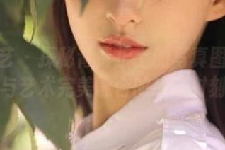 南国足艺 – 探秘青青护士的写真图集：将职业与艺术完美融合的感人时刻.txt
