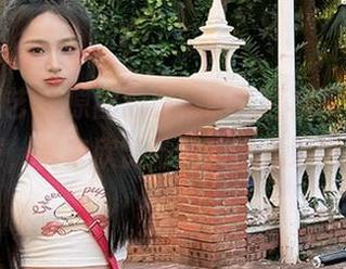 南国足艺 – 原图独家！静儿红裙写真，免费下载，快来欣赏她的独特风采吧！.txt