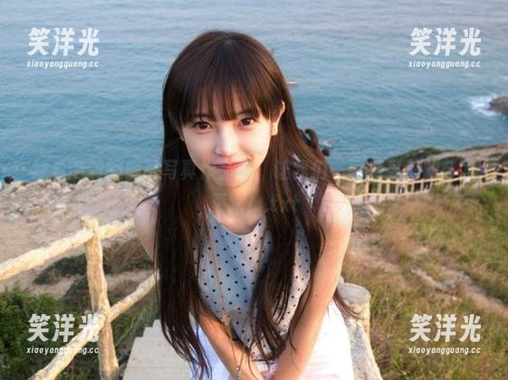 观看南鸽的黑袜写真作品集，让我们一同感受美的艺术更新！.txt