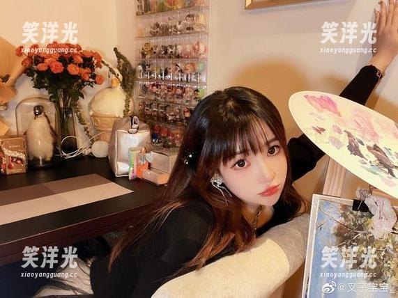 独家免费美图！欣赏叉子宝宝与修女小姐的天使瞬间.txt