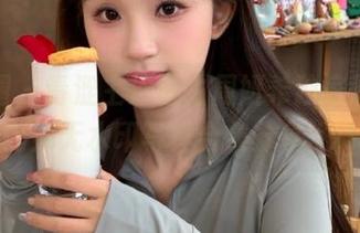 微密圈 – 青涩主治医生周妍希独家原图，内购无水印写真合集分享.txt