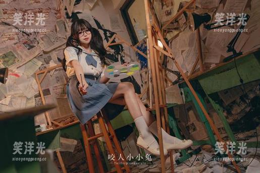 咬一口兔娘最新作品合集：史诗级原神申鹤角色的视觉盛宴.txt