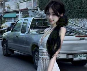 唐韵写真 – 数字艺术的完美展现，下载盈盈的灰丝套图，带你领略不一样的摄影风格。.txt
