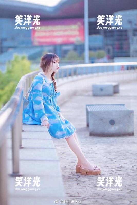 啾小妍的暗夜猫女作品集全面上线，免费下载不可错过的视觉享受.txt