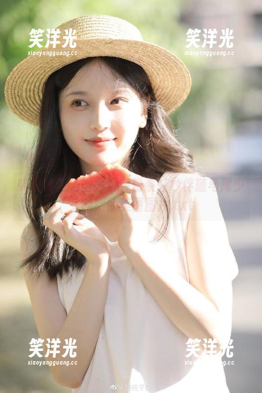 喵糖映画 喵糖映画无圣光透视粉系轻纱伴随马尾少女的恬静美丽图片.txt
