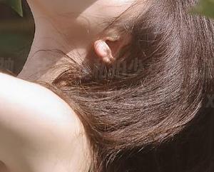 头条女神 – 古丽苏私拍少女的高清图片，青春的气息令人沉醉不已.txt