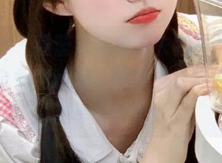 头条女神 – 张蓝欣经典睡衣套图下载，捕捉每一个惬意瞬间，带来视觉与心灵的双重享受！.txt