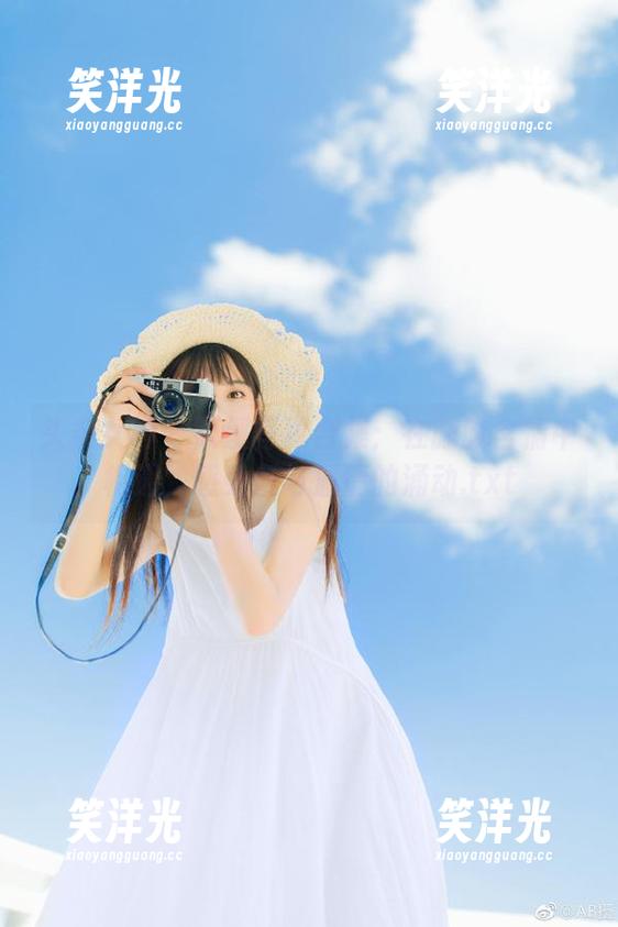 头条女神 - 筱溪写真合集：在脉脉含情中相遇，感受爱与温情的涌动.txt