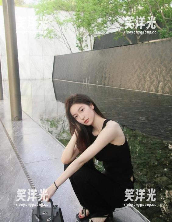 姜仁卿(강인경)的厨娘梦：超可爱的cos资源，等你来一起分享快乐味道！.txt