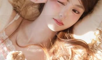学妹加速跑 – 唯美瞬间：媛媛女孩写真作品与动人图片的完美结合.txt