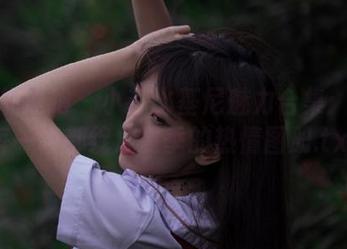 学妹加速跑 – 小苏比基尼魅力合集：她的每一帧都绽放夏季的热情图册.txt