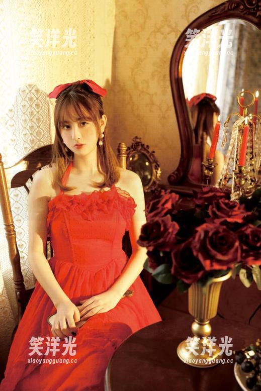 小和甜酒 小和甜酒携手写真图包,演绎甜美与时尚的经典套装之旅.txt