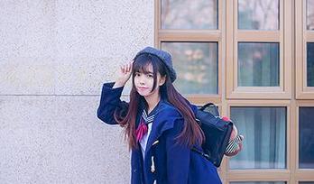 小野妹子w制服写真集：原图揭秘这些让粉丝疯狂的青春气息！.txt
