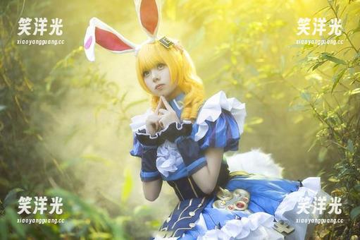 最新写真集解析：小野妹子w与白色纱裙的浪漫邂逅.txt