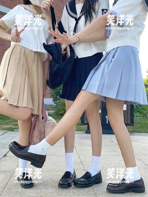 尤果网 - 新鲜出炉！于梓馨天台美图更新，快来欣赏她的无限风采！.txt