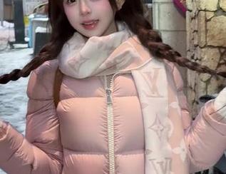 尤果网 – 张栩菲校服写真，图片中剔透的无圣光捕捉到了青春的瞬间.txt