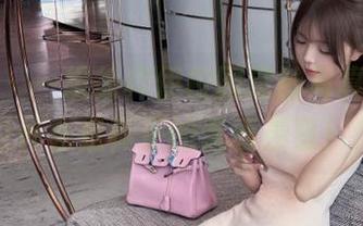 尤果网 – 一组徐梓伊校园定制写真，让我明白什么是真正的青春羡慕！.txt