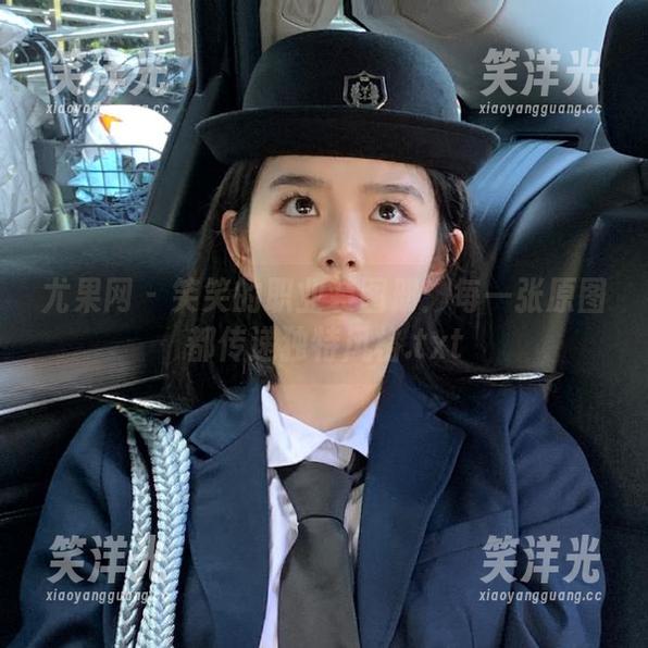 尤果网 - 笑笑的职业装图册：每一张原图都传递独特风格.txt