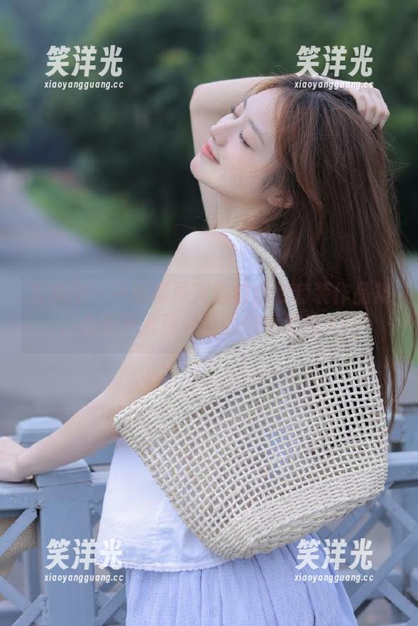 尤果网 - 一起探寻莉恩的精致套装作品集，免费下载感受她的创意灵感.txt