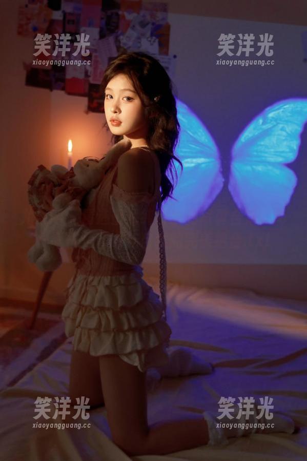 尤果网-蜜儿 尤果网 - 精选蜜儿纯白系列写真合集:每一张都是艺术与自然的完美结合.txt
