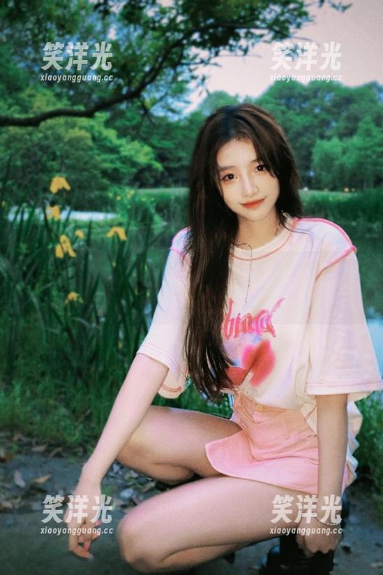 尤果网助力女神，精选图集传递女性自信与性感之美.txt