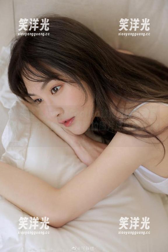 尤物馆 - 陆萱萱Cecilia独特风格的教室写真：充满创意与灵感的图片原图展示.txt