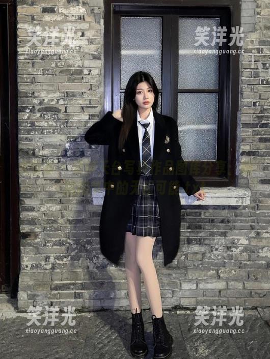 尤蜜荟 - 允尔天台写真作品图库分享：细腻细节中的无限可能.txt