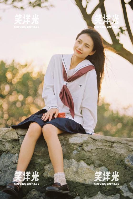 尤蜜荟 - 娜娜TINA女孩的写真精选：在每一次拍摄中发现她的灵魂.txt