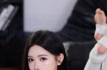 尤蜜荟 – 娜露Selena女仆在线写真之旅，原图解锁惊喜，不来看看怎么对得起自己！.txt