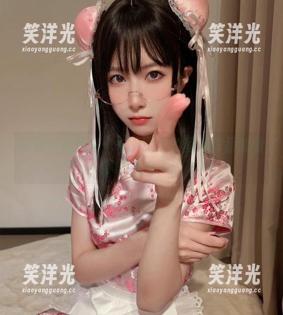 短裙与无圣光：布丁大法的写真作品颠覆你的想象.txt