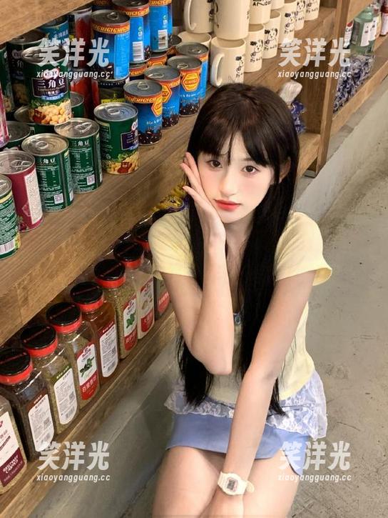 感受“想要个公主抱”的透明魅力，尽情欣赏她的写真作品集.txt
