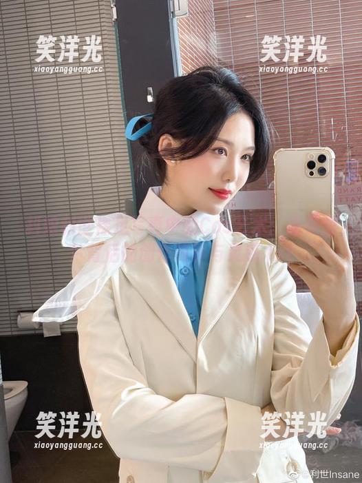 抖娘利世 抖娘利世裸足写真中的Cos艺术:感受图片背后的创作故事与灵感.txt