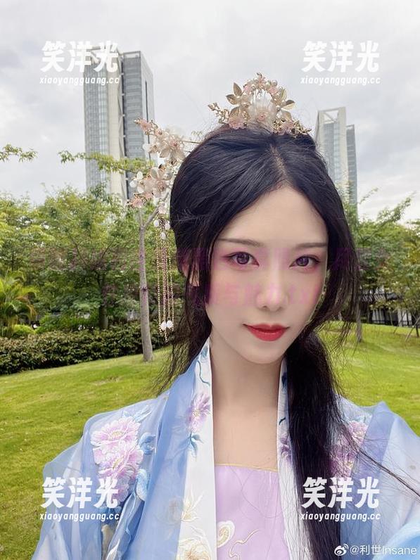 抖娘利世 领略抖娘利世最新黑色写真照片,尽显女性独特的气质与魅力.txt