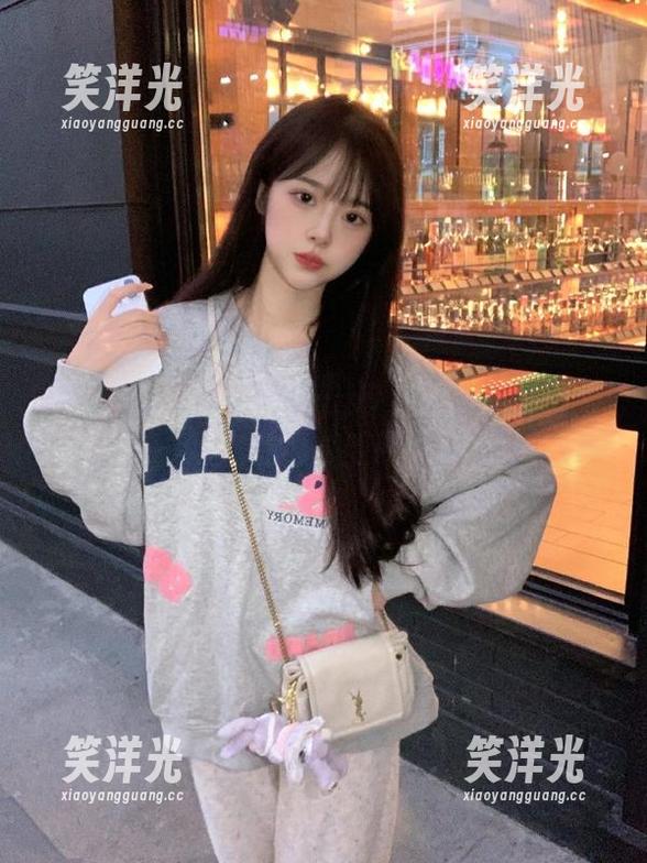 推女神 - 捕捉Kiren_程程程网袜美图合集的每一瞬，尽情享受时尚之旅！.txt