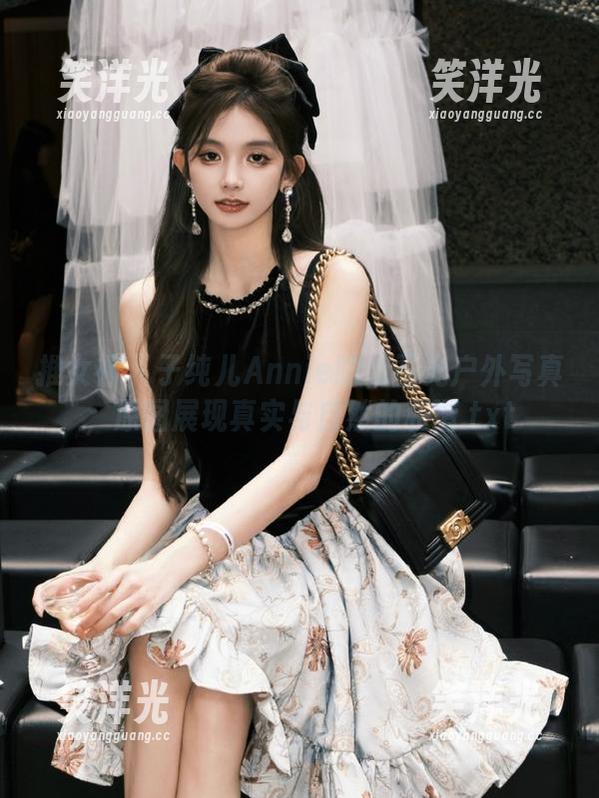推女神-子纯儿Annie 推女神 - 子纯儿Annie的无圣光户外写真,原图展现真实与自然的和谐.txt