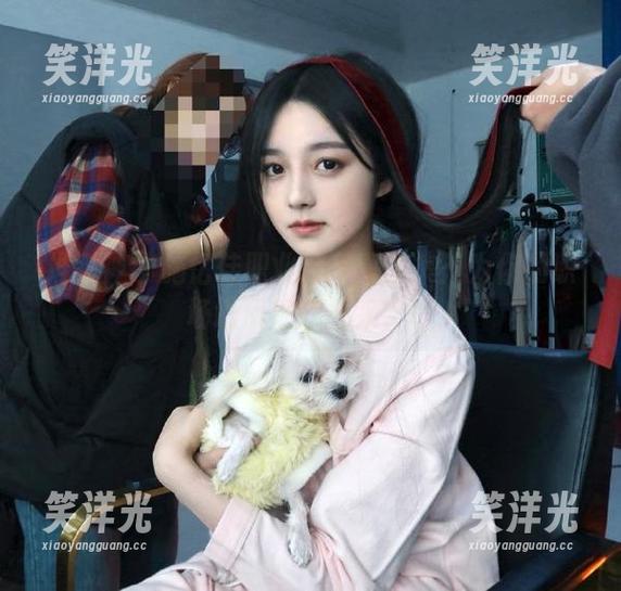 推女神-施忆佳 推女神 - 施忆佳职业装写真图集:为你的职场增添灿烂风采.txt
