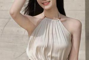 推女神 – 施忆佳的镂空写真，真是摧毁我的审美标准的套图，太不科学了！.txt